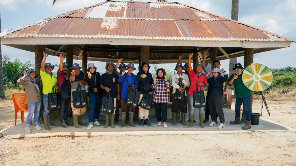 Tingkatkan Keselamatan Pekerja Semprot di Perkebunan Kelapa Sawit, Pandawa Agri Melakukan Edukasi Risiko Pestisida